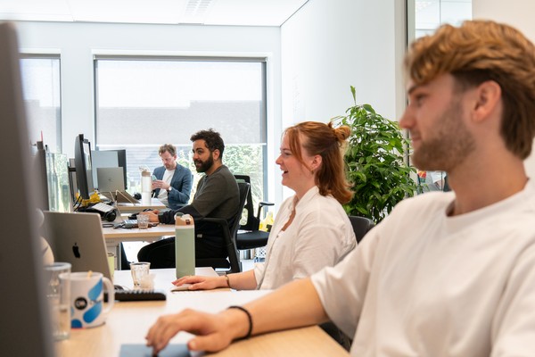 expert-contact team