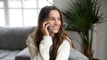 connect-voice-woman-calling