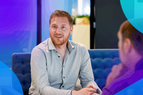 customer-story-in-finance-industory-blog-hero-image